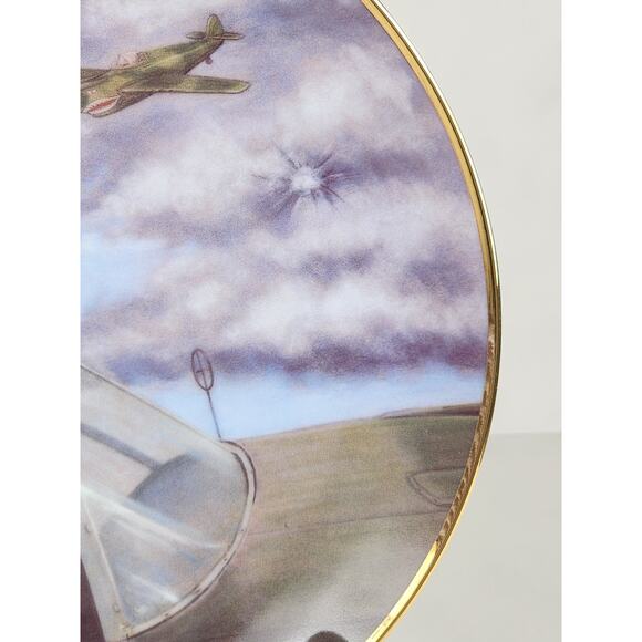 John Wayne Flying Tigers Wall Decor Plate 1993 Porcelain 9 1/4 Gold Trim USA Vtg - Picture 7 of 12